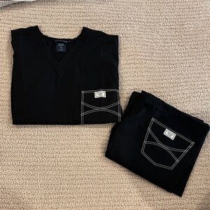 Women’s Blue Sky Medium Black Scrub Set with White Stitching